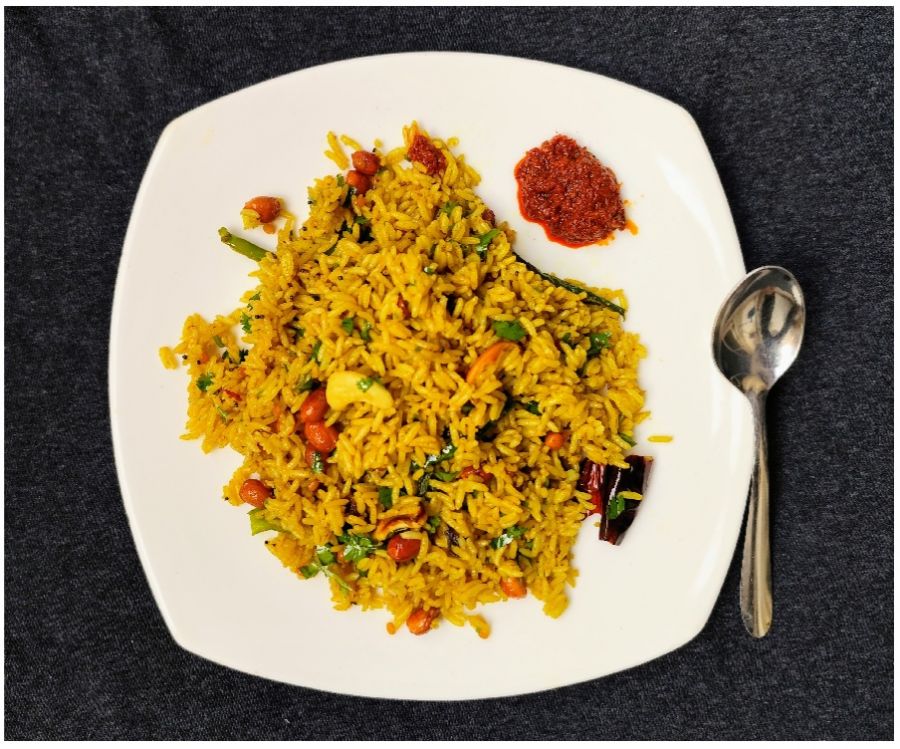 चित्रान्नम् (फोडणीचा आंबट भात)