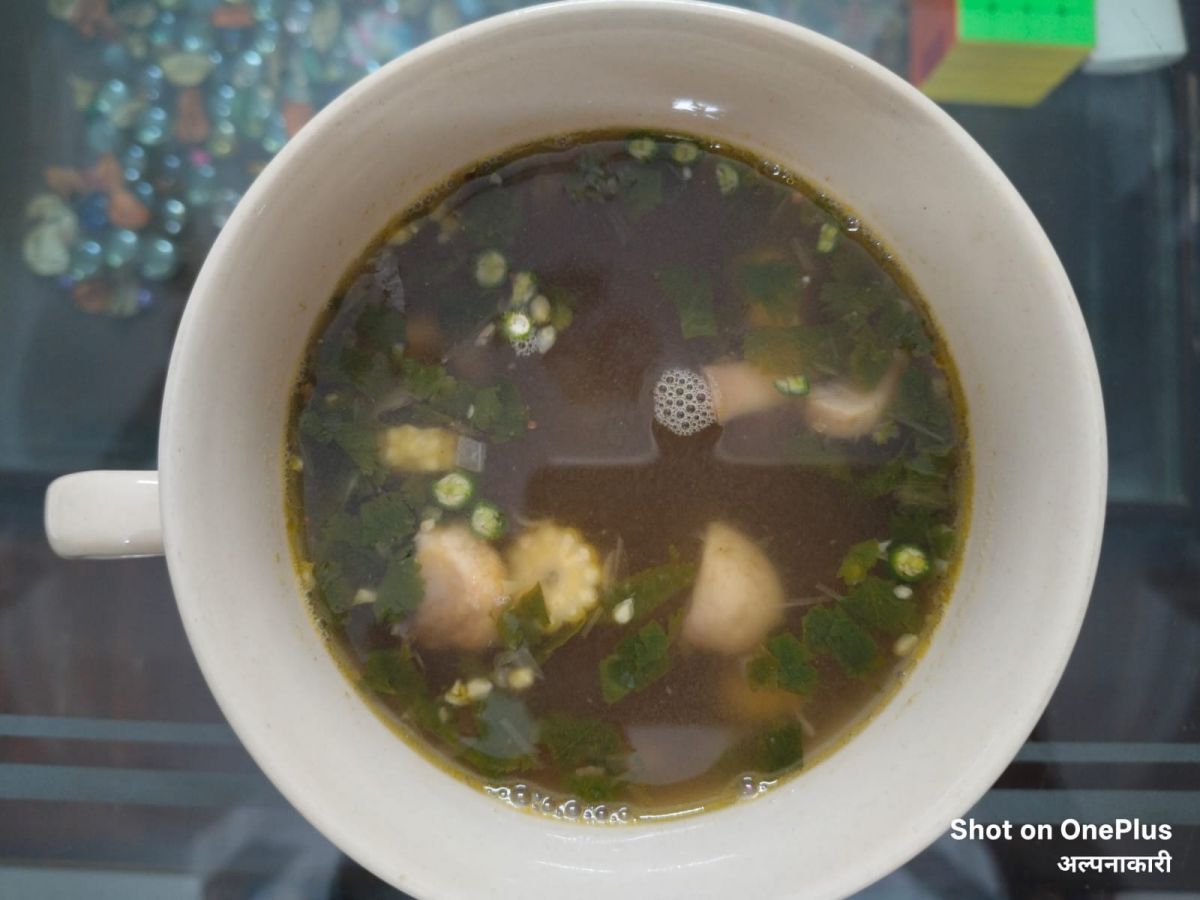 ginger lemongrass clear veg soup.jpg