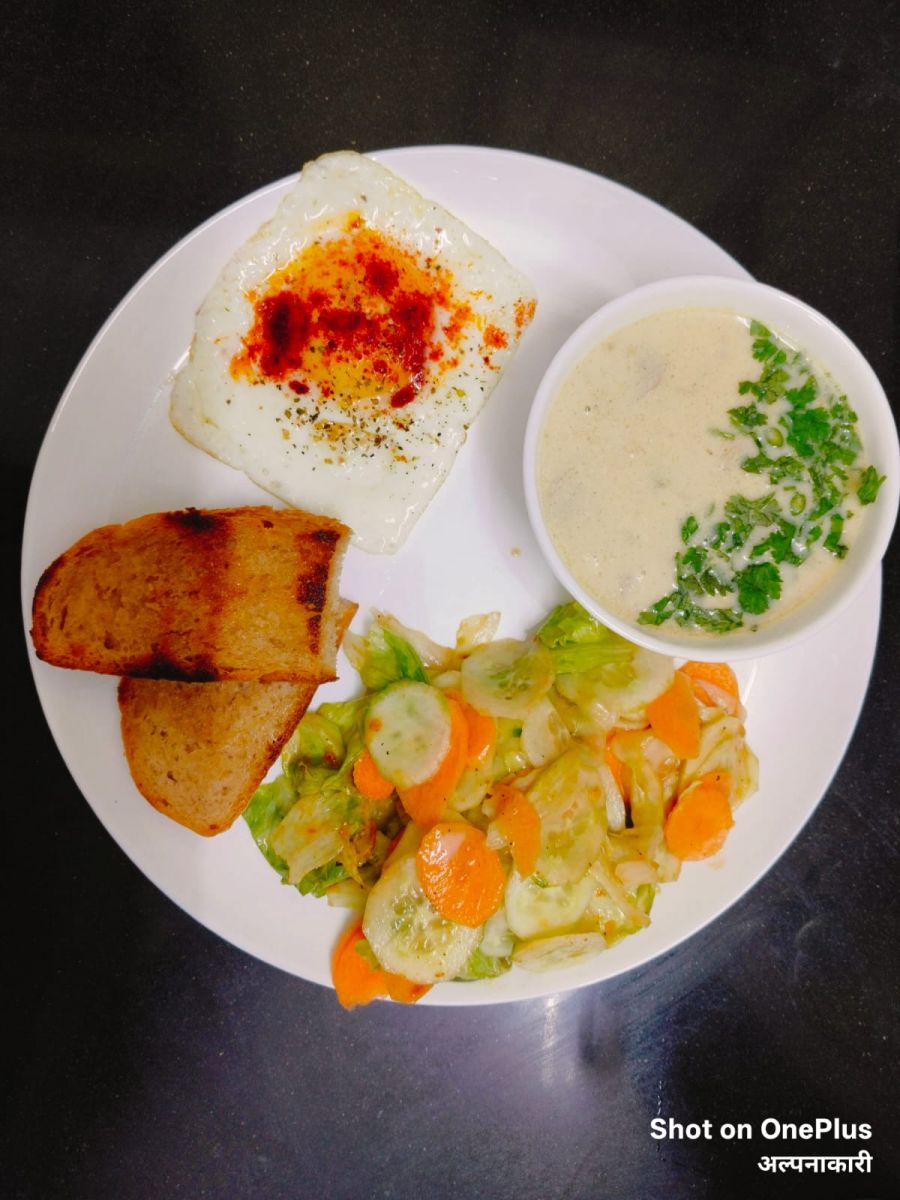 sweet corn mashroom soup, peanut butter sauce dressing.jpg
