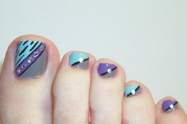 Toe-Nail-Art-Designs-for-Christmas-2012_01.jpg