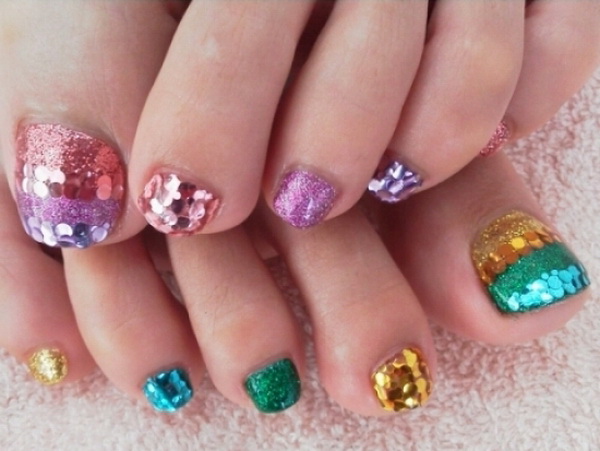 Toe-Nail-Art-Designs-for-Christmas-2012_21.jpg