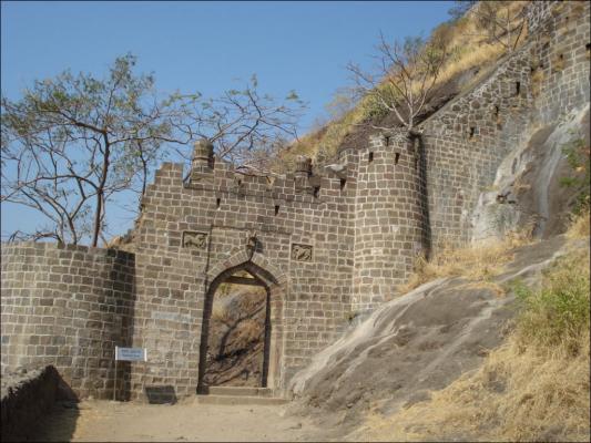 Shivneri_2.jpg
