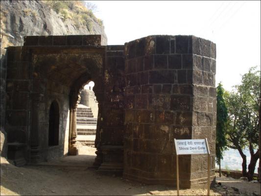 Shivneri_5.jpg