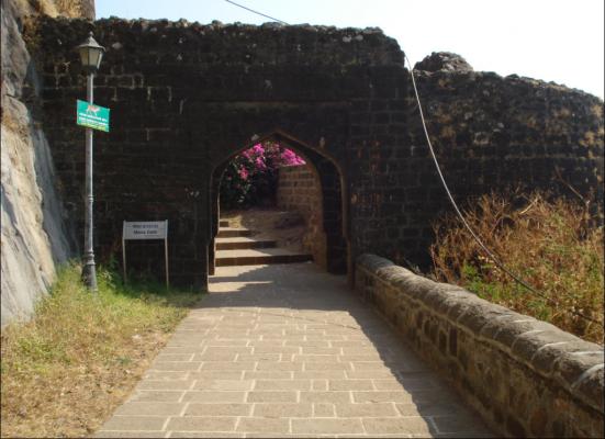Shivneri_6.jpg
