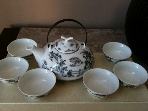 chinese tea set 001 small 2.jpg