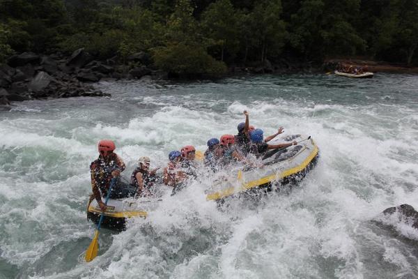 white water rafting.jpg