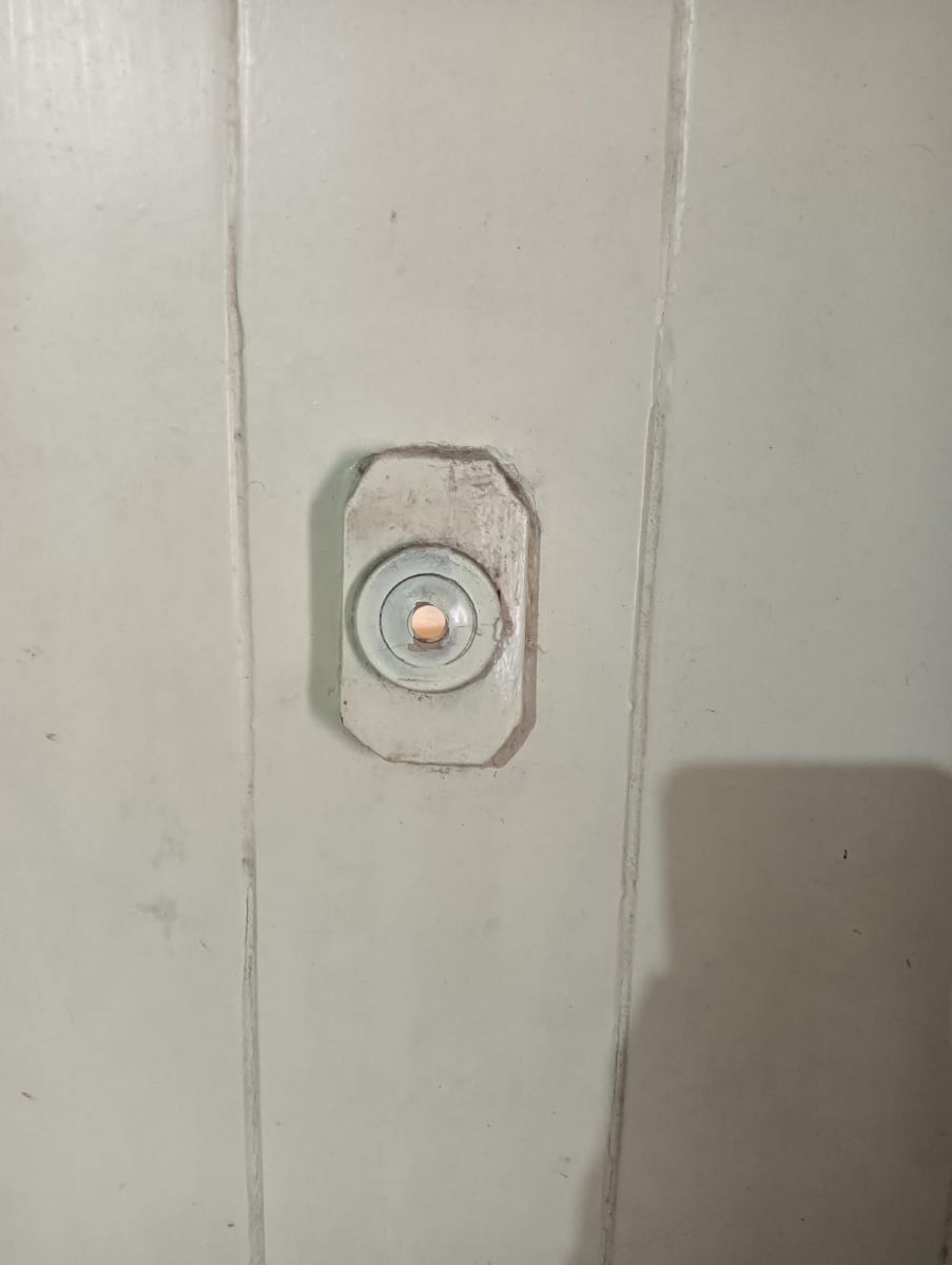 peephole.jpg