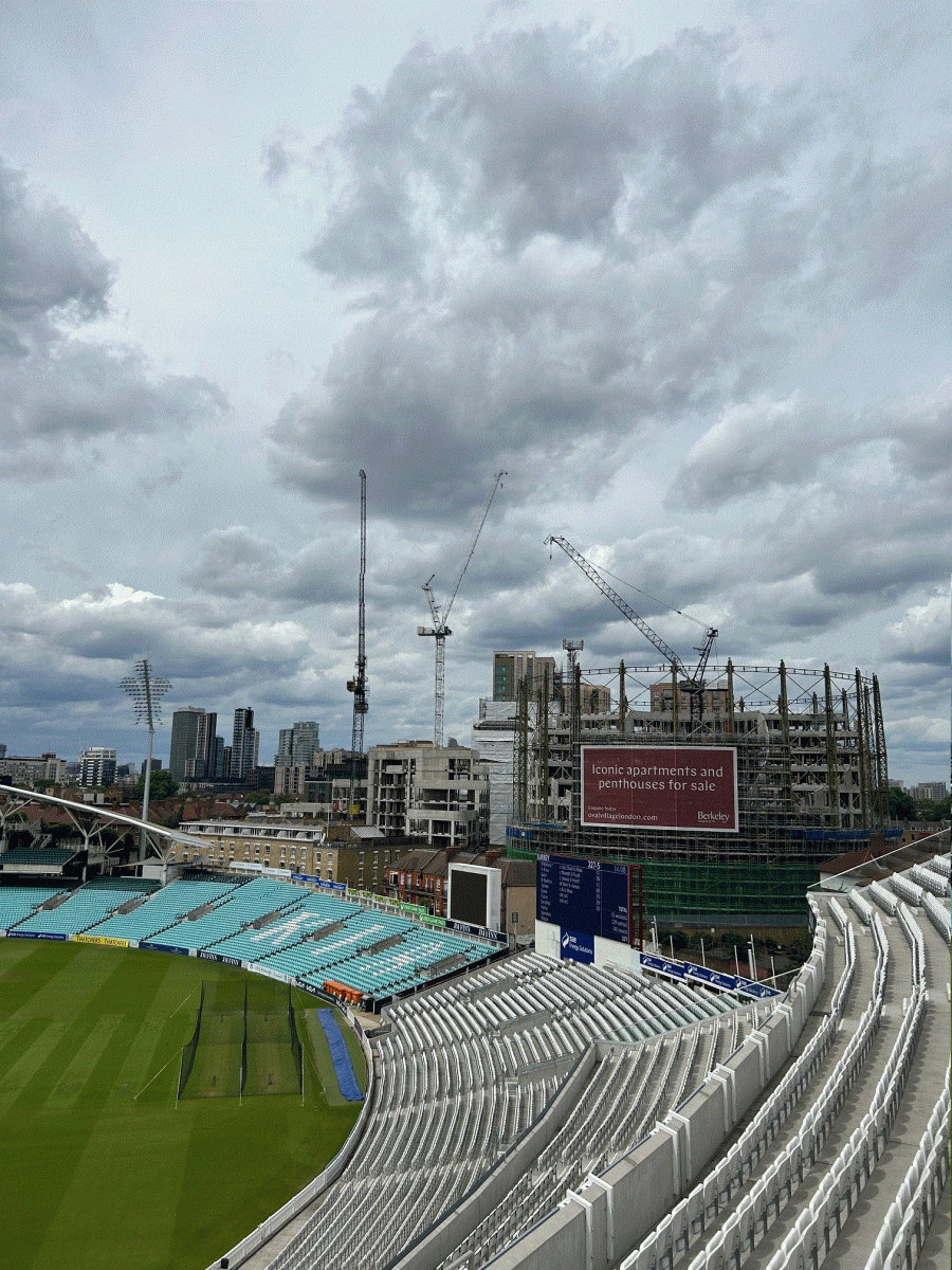 oval_gasholders1.gif