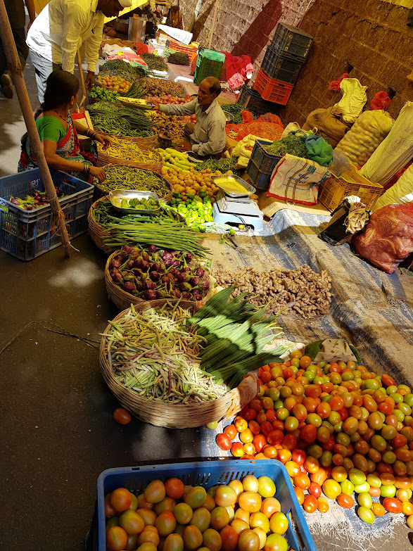 Lonavala bhaji market.jpeg