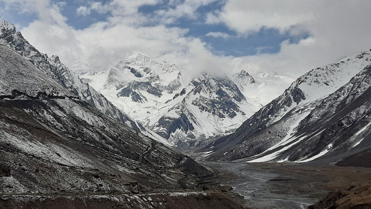 Aum parvat from Nabhi.jpg