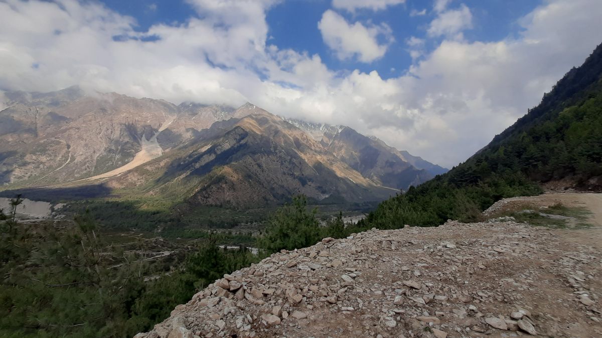 gunjimadhun disnara nisarga.jpg