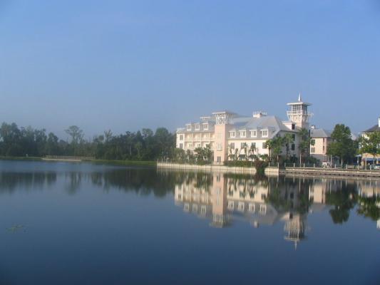 Lake_Resort_in_Orlando.jpg