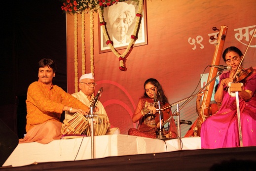 Dr. N. Rajam in violin concert.JPG