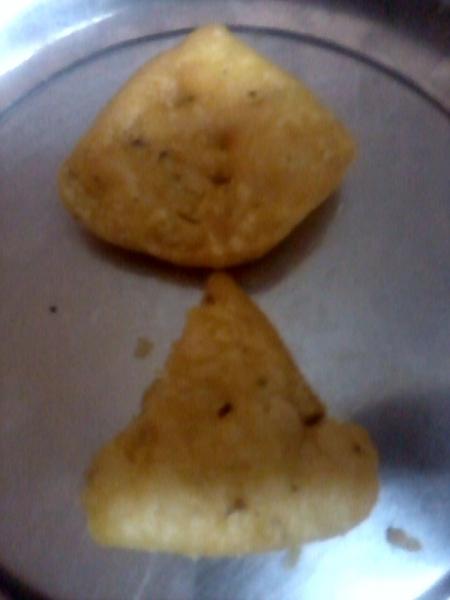 namak puri.jpg