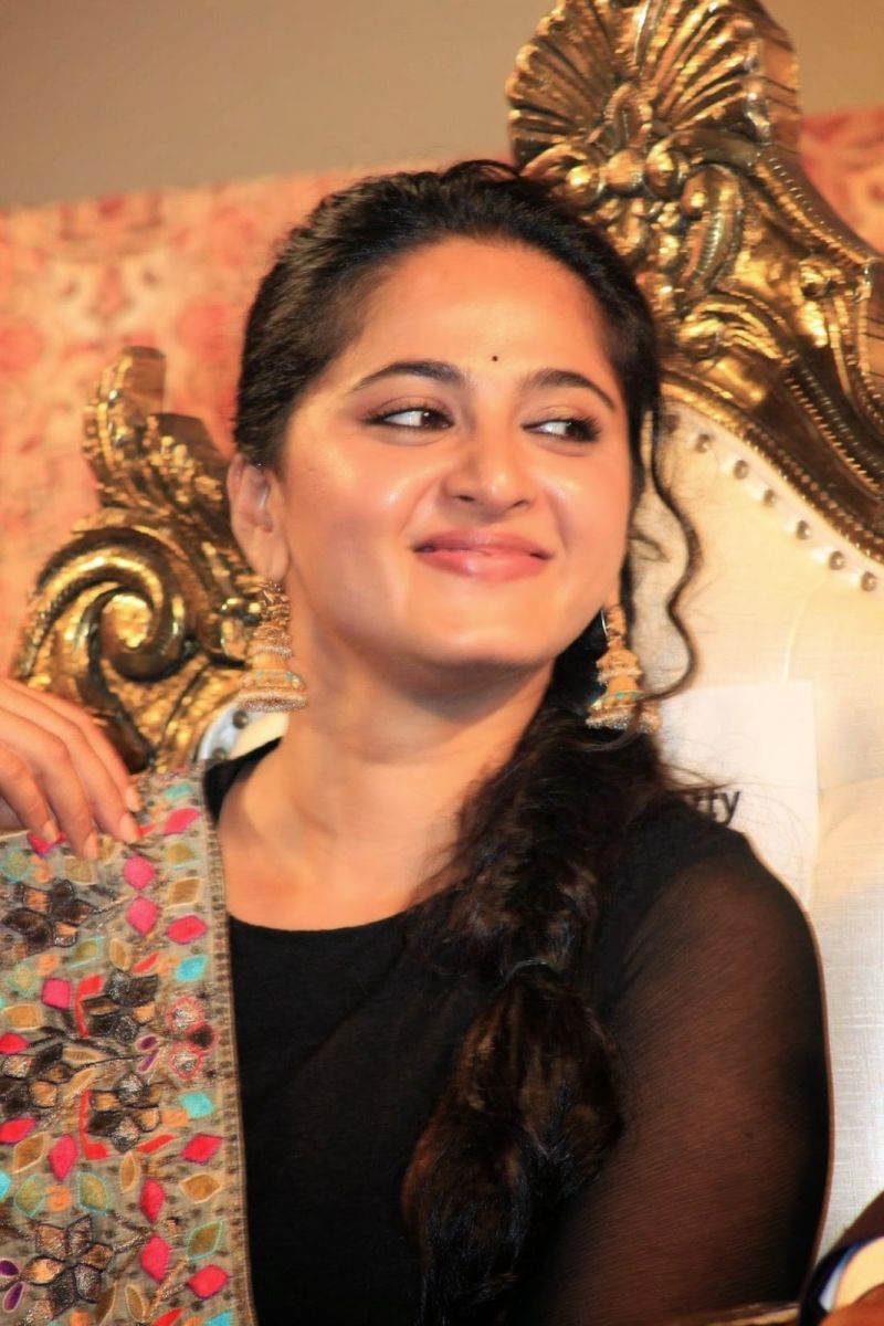Actress Anushka Shetty Latest Cute Hot Exclusive Beautiful Spicy Photos Gallery At Lingaa Tamil Movie Audio Launch (6).jpg