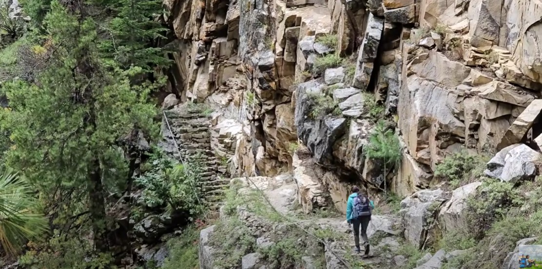 narrow road.jpg