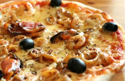 seafood pizza 2.jpg