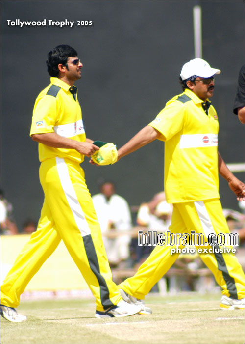 TOLLYWOOD+TROPHY+11_1.jpg