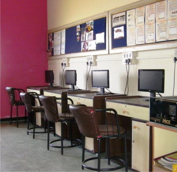 computer room.jpg