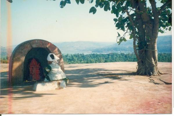 gunDi - mandir 1995 s1.JPG