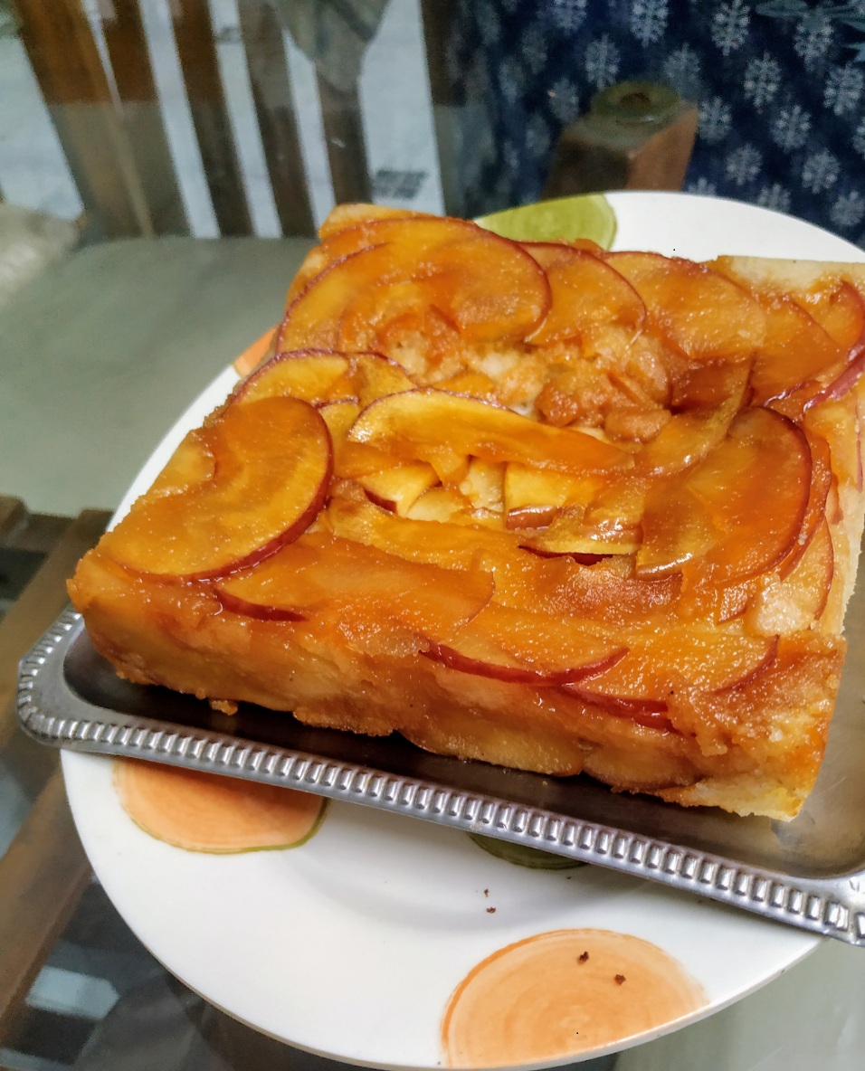 Apple caramel cake.jpg