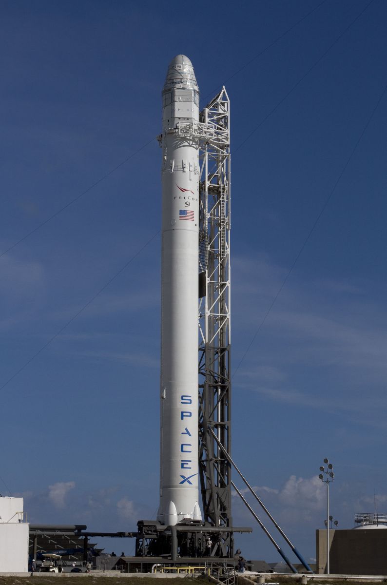 Falcon-9-at-Launch-Pad-2-12.jpg