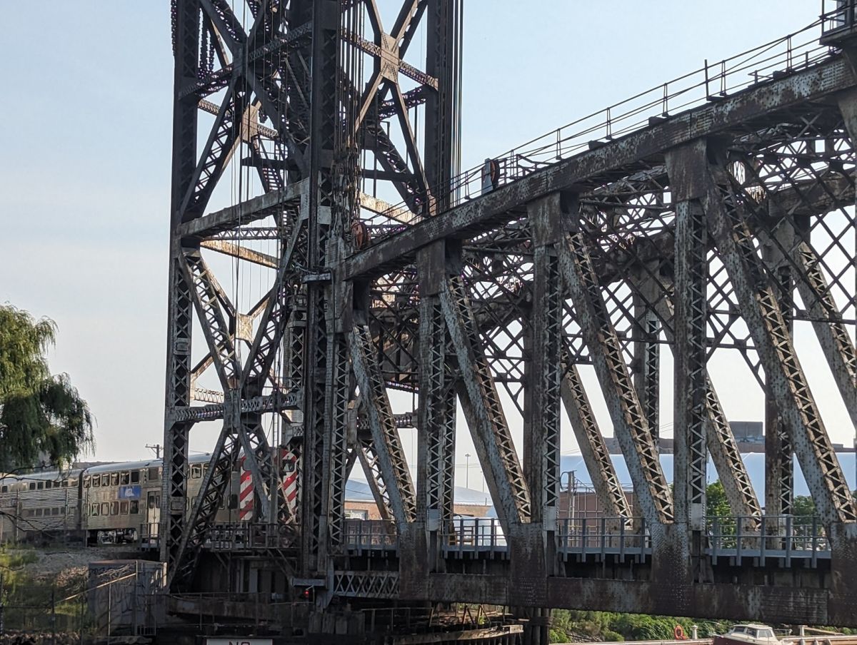 chicago-train-bridge-1.jpg