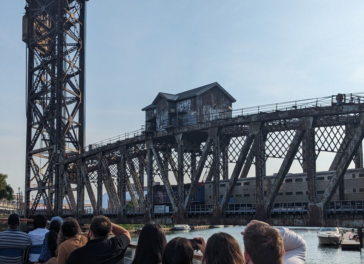 chicago-train-bridge-2.jpg
