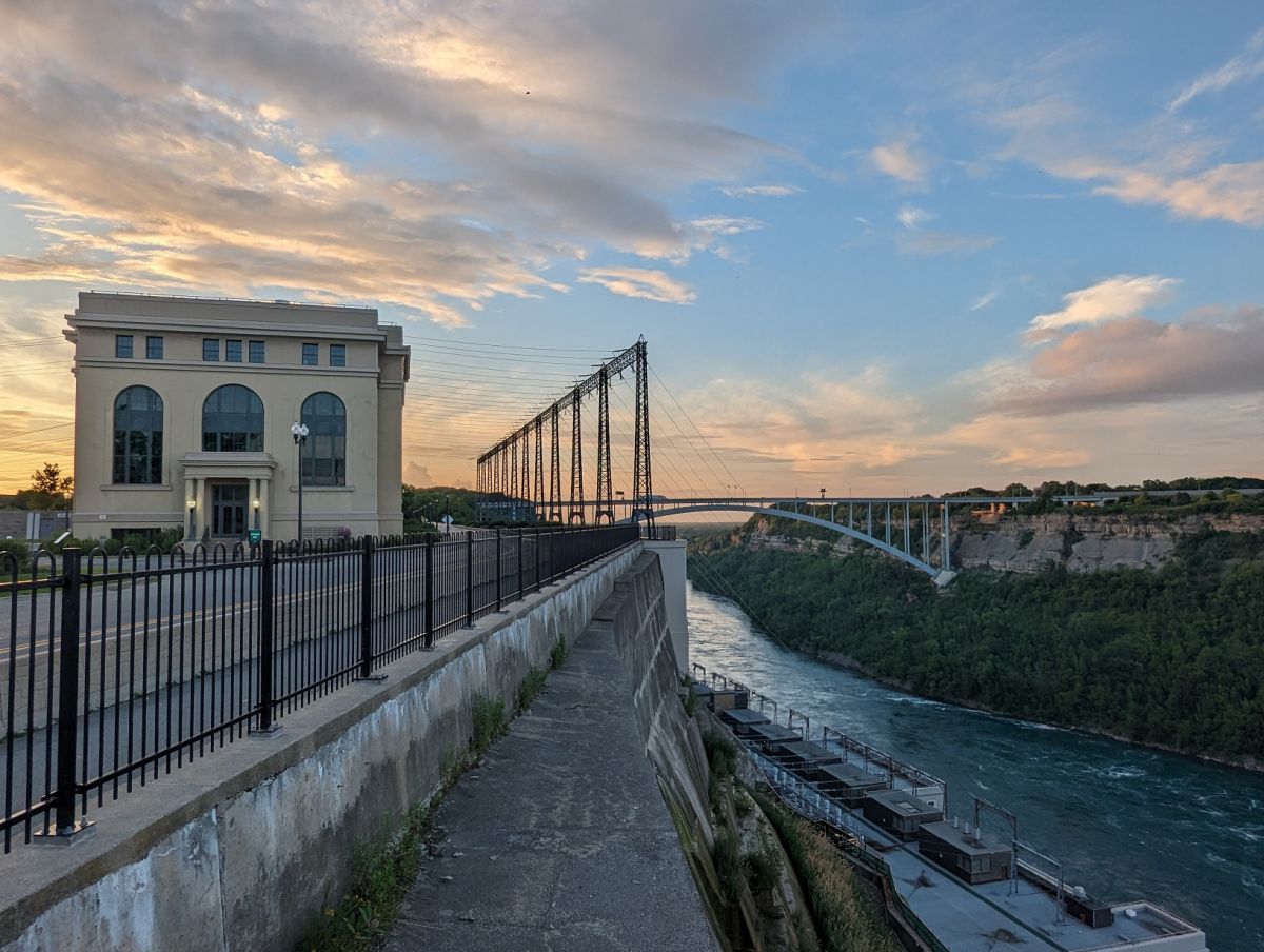 niagara-power-station bridge.jpg